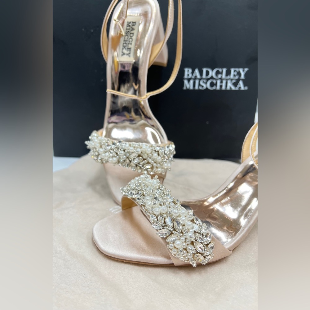 Badgely Mischka Clara heels. Size 6. - Picture 2 of 6